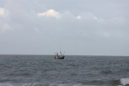 Viskotter hoogstwaarschijnlijk gevonden op zeebodem: opvarenden nog vermist
