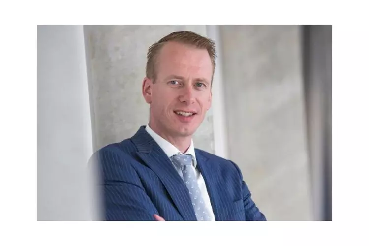 Cees van den Bos nieuwe burgemeester van Urk