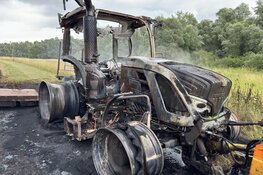 KNRM Urk en Brandweer Urk bestrijden brand op IJsseloog