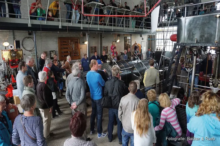 Stoomgemaal Vier Noorder Koggen onder stoom tijdens Molen-en Gemalendagen