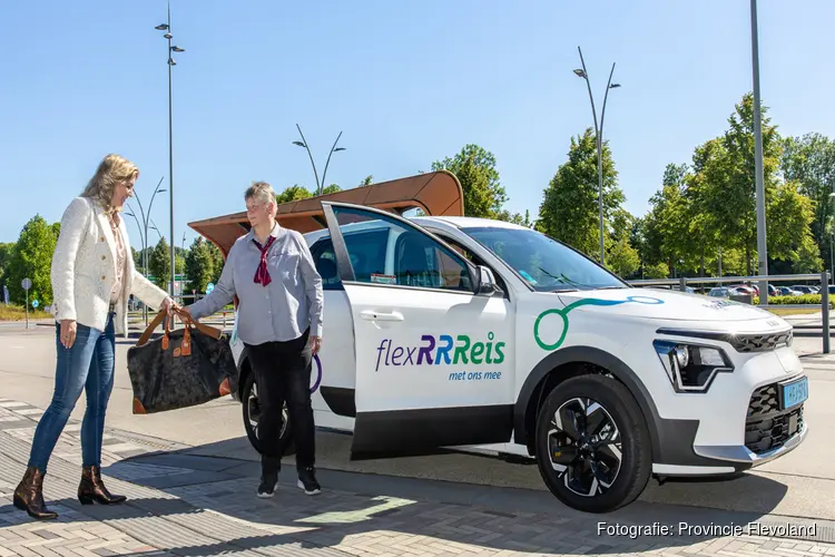 Regiotaxi Flevoland wordt flexRRReis Flevoland