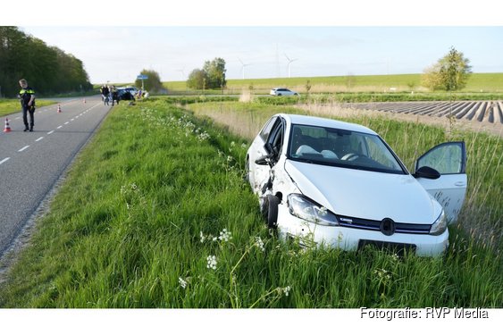 Zware schade na ongeval op kruising Swifterbant