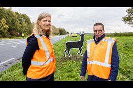 Wildsilhouetten waarschuwen weggebruikers voor overstekend wild